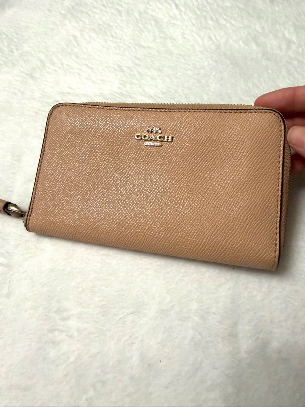 Coach Zip-Around Wallet in Beige Tan with Gold Logo